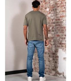 Badge t-shirt- tea leaf