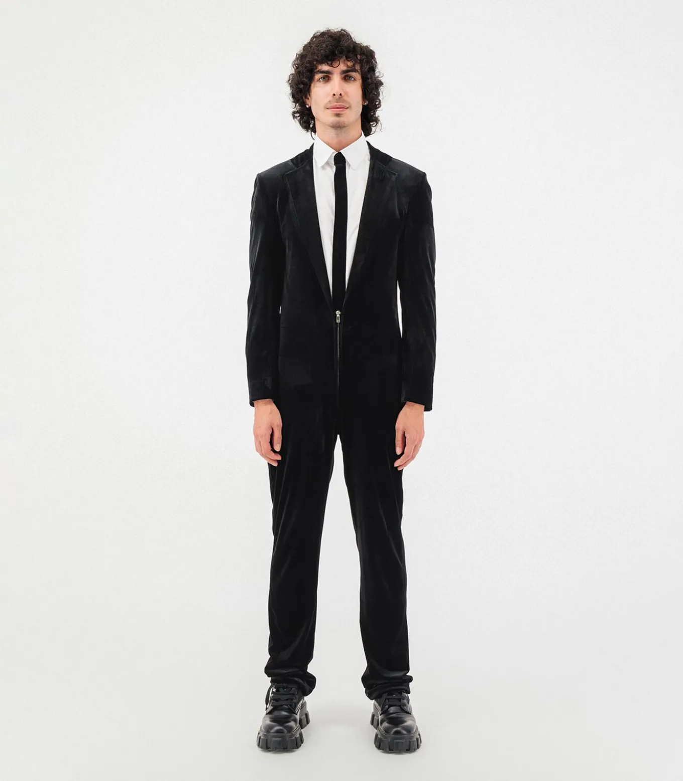 Fluwelen jumpsuit met diepe V-snede en aansluitende pasvorm