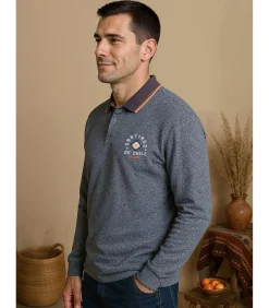 Heren poloshirt met lange mouwen in heideblauw met Santiago-logo op de achterkant