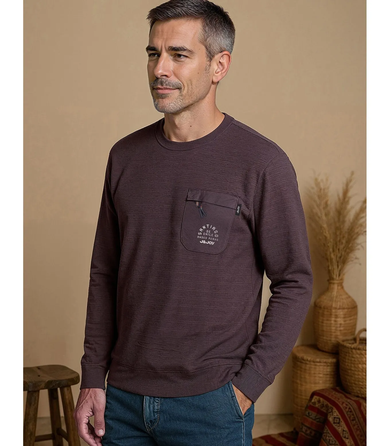 Marineblauw heren T-shirt met lange mouwen en borstzakje