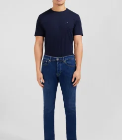 deze stretch-cotton jeans hebben twee westelijke voorzakken en een voorste muntenzak, 2 patch achterzakken, knoopbevestiging en een kenmerkende lederen tag van eden park aan de achterkant katoen </li </li </li </li regelmatige pasvorm knopbevestiging ronde handtekeningknoppen 2 westelijke voorzakken 1 voorste muntenpocket 2 patch back pockets geborduurd eden park -logo op de muntenzak signature eden park leather patch aan de achterkant tricolor lint aan de achterkant pocket lengte van binnenbladen: 82cm.