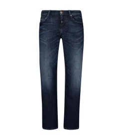 Relaxed fit jeans