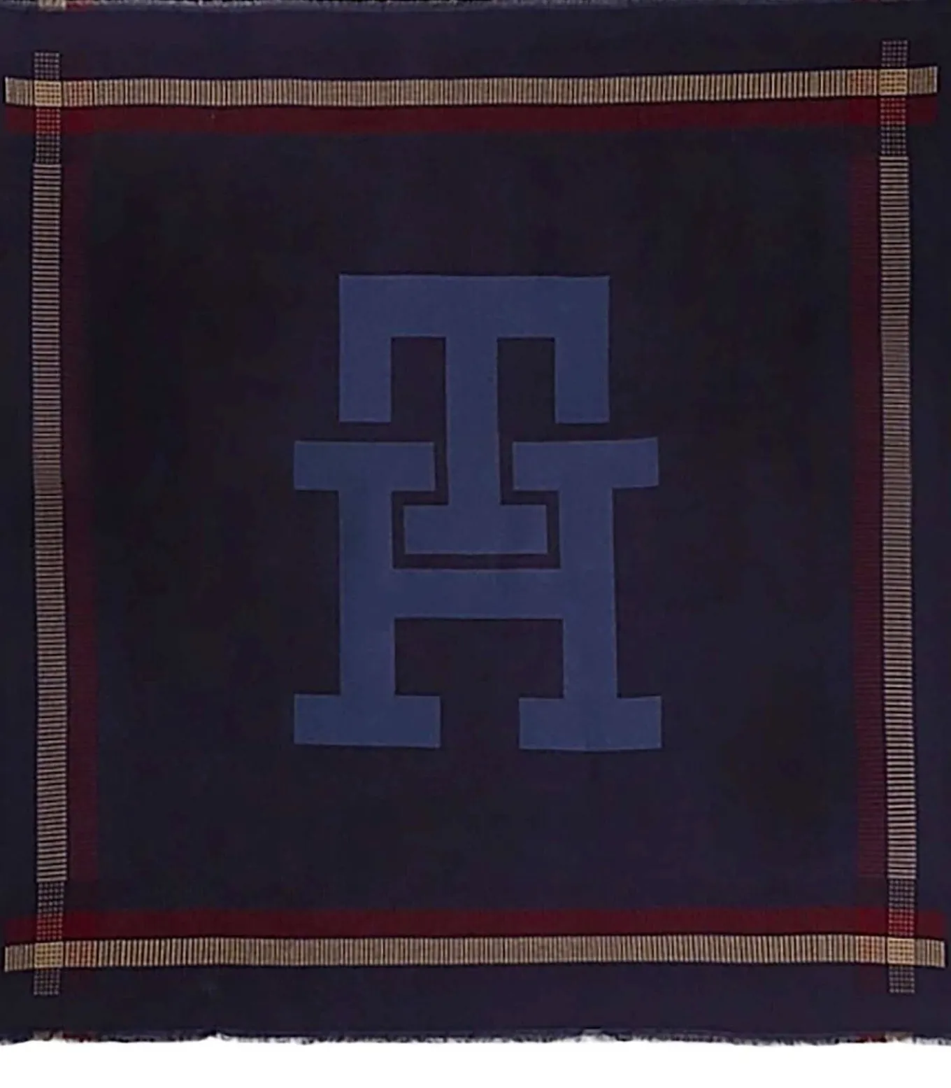 Th Varsity Ski Square