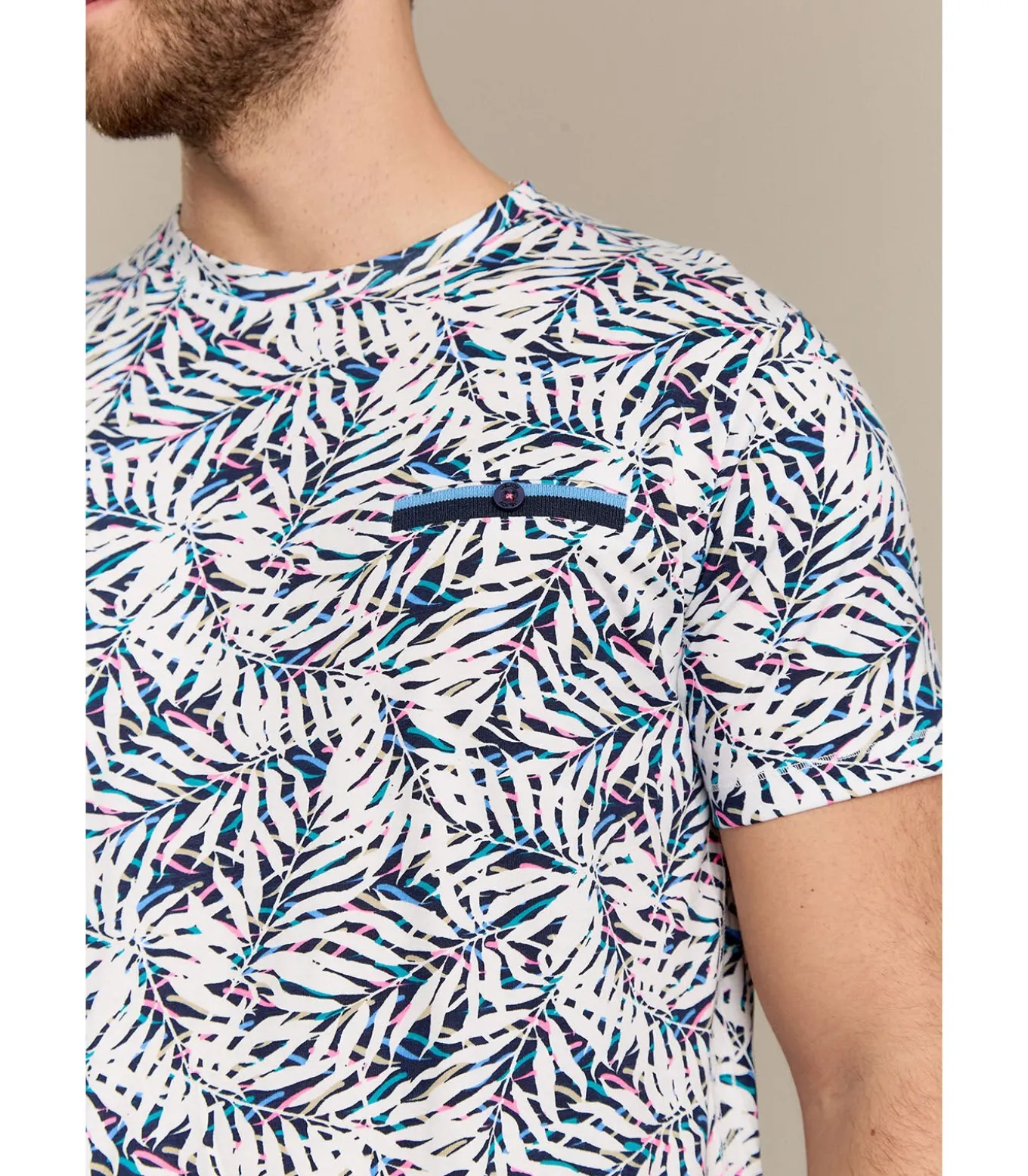 Witte T-shirt met bloemenprint