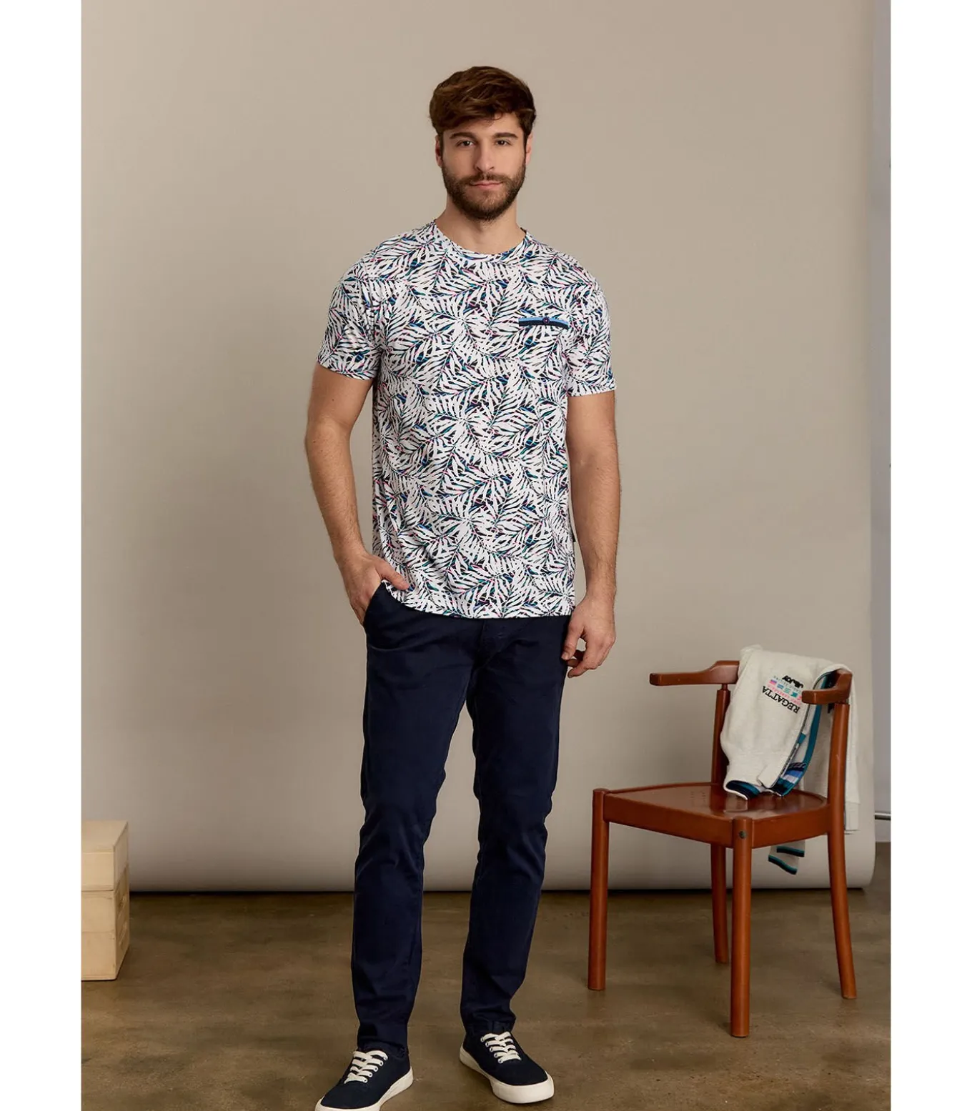 Witte T-shirt met bloemenprint