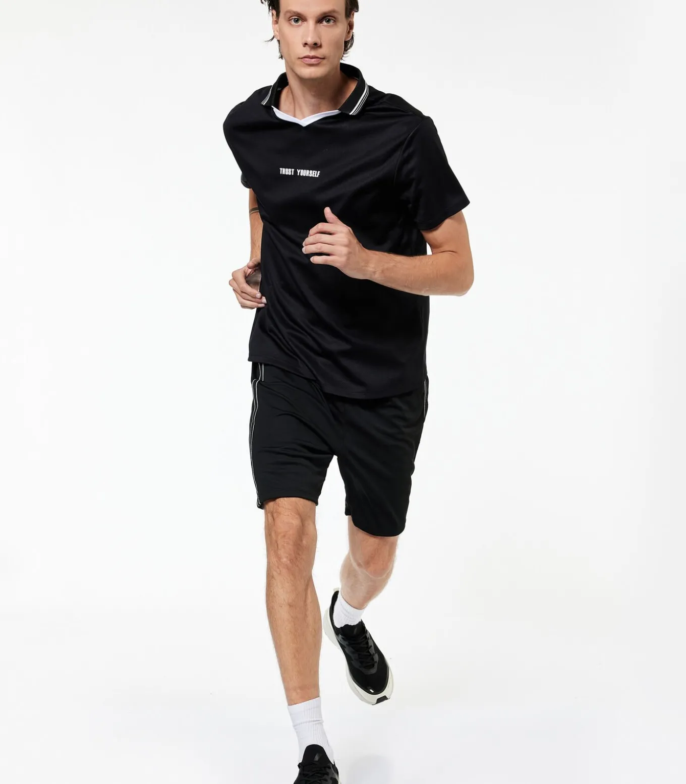 Zwarte Sportshort met Elastische Taille en Strependetail